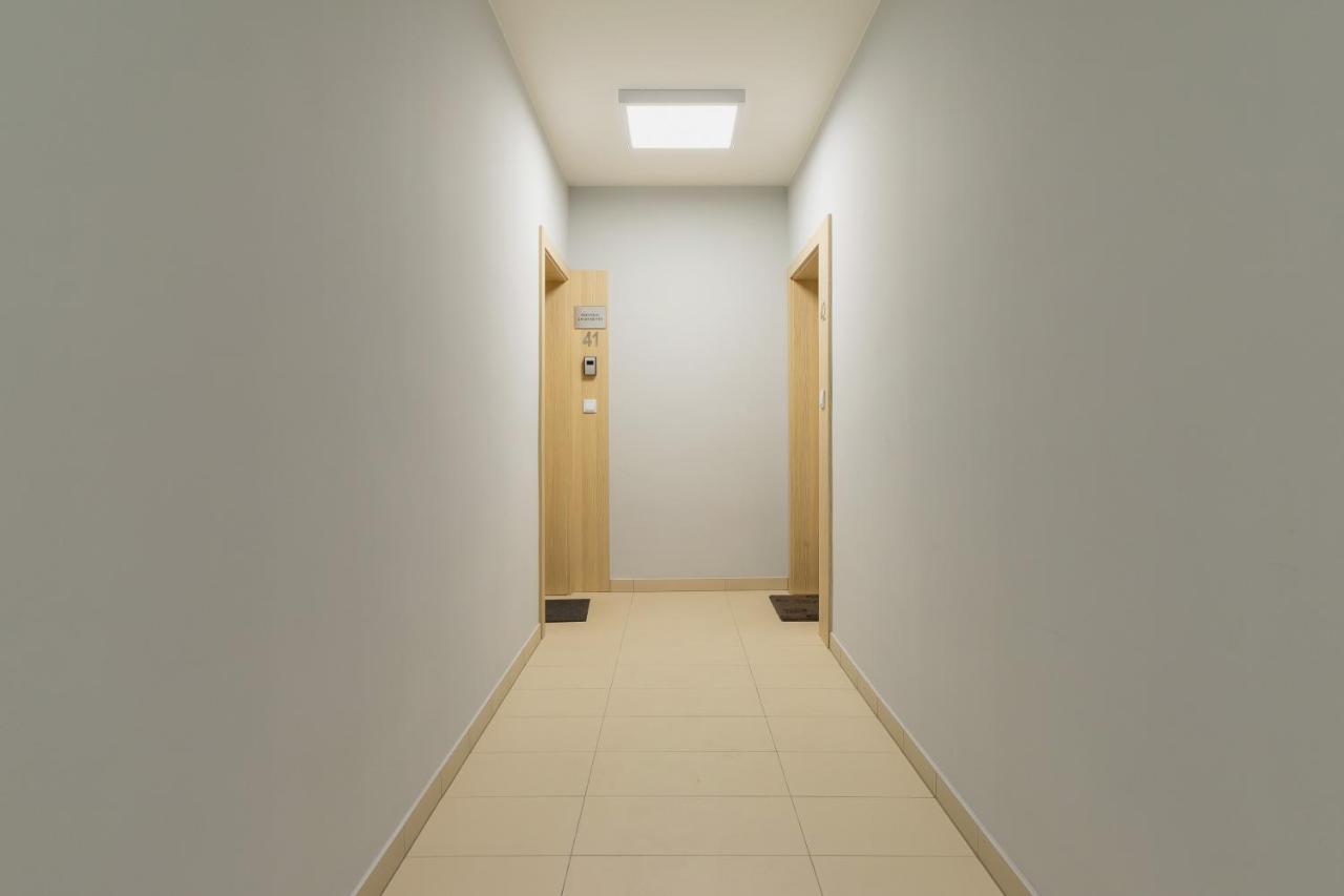 Mogilska Apartments By Renters Prestige Krakow Ngoại thất bức ảnh