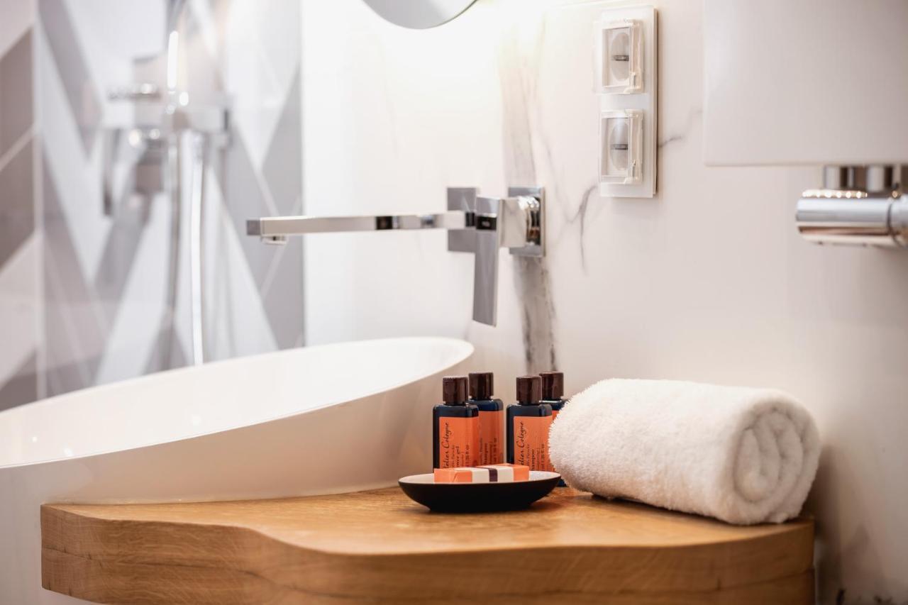 Mogilska Apartments By Renters Prestige Krakow Ngoại thất bức ảnh